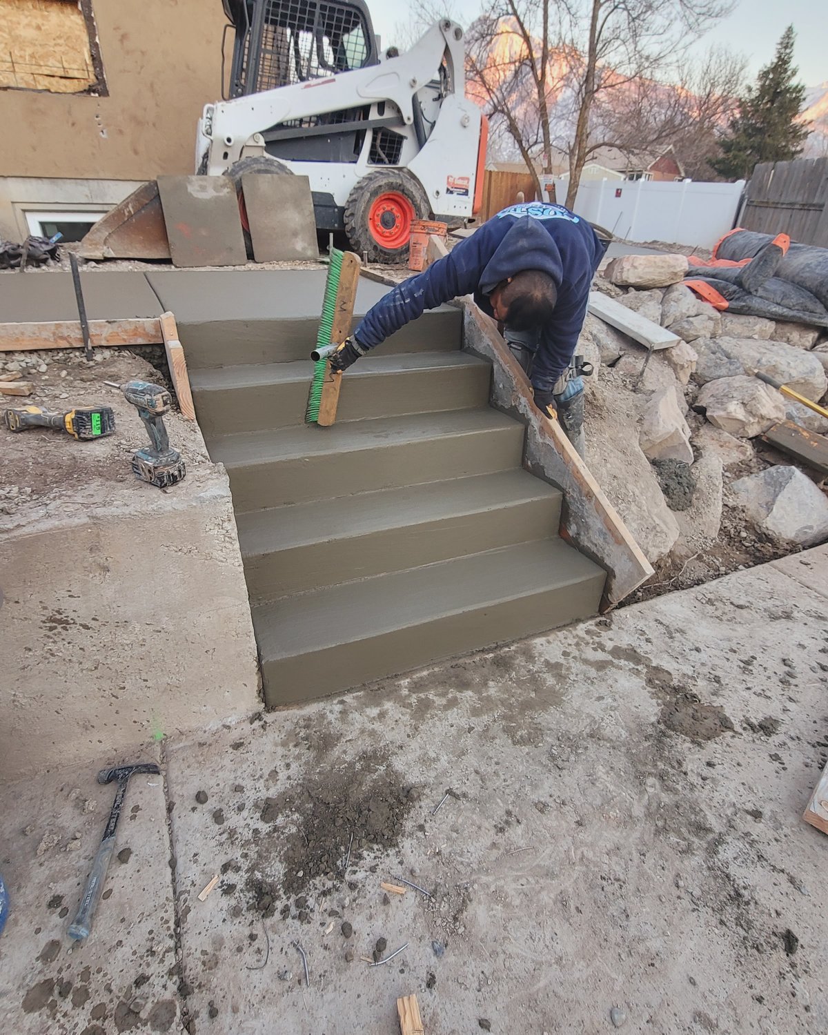 Concrete steps forming